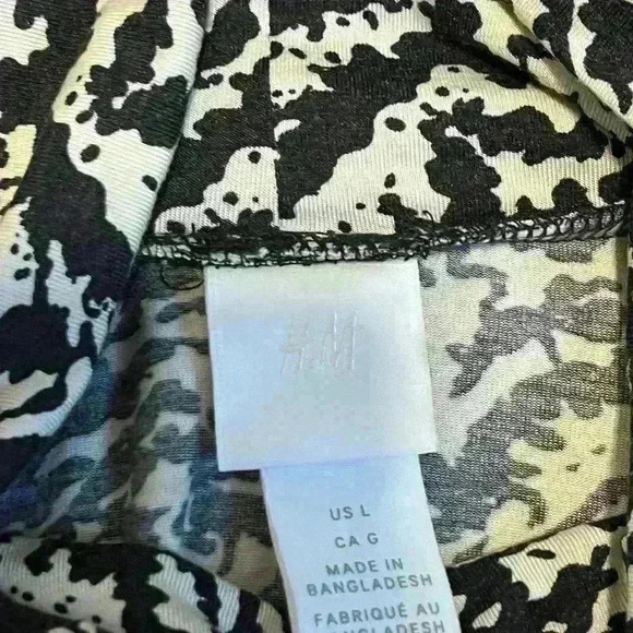 H&M  High Neck Black and Cream Top Size Large - Picture 2 of 3